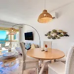 Sea Front Apartamento