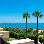 Sea Front Μαρμπέλλα