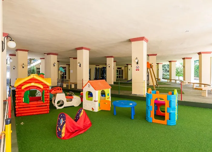 Sea Front * 马尔韦利亚